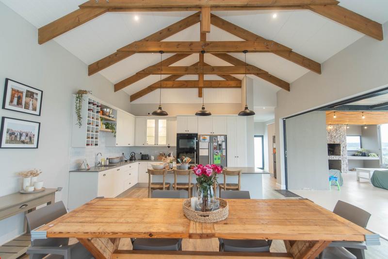 4 Bedroom Property for Sale in Kragga Kamma Eastern Cape